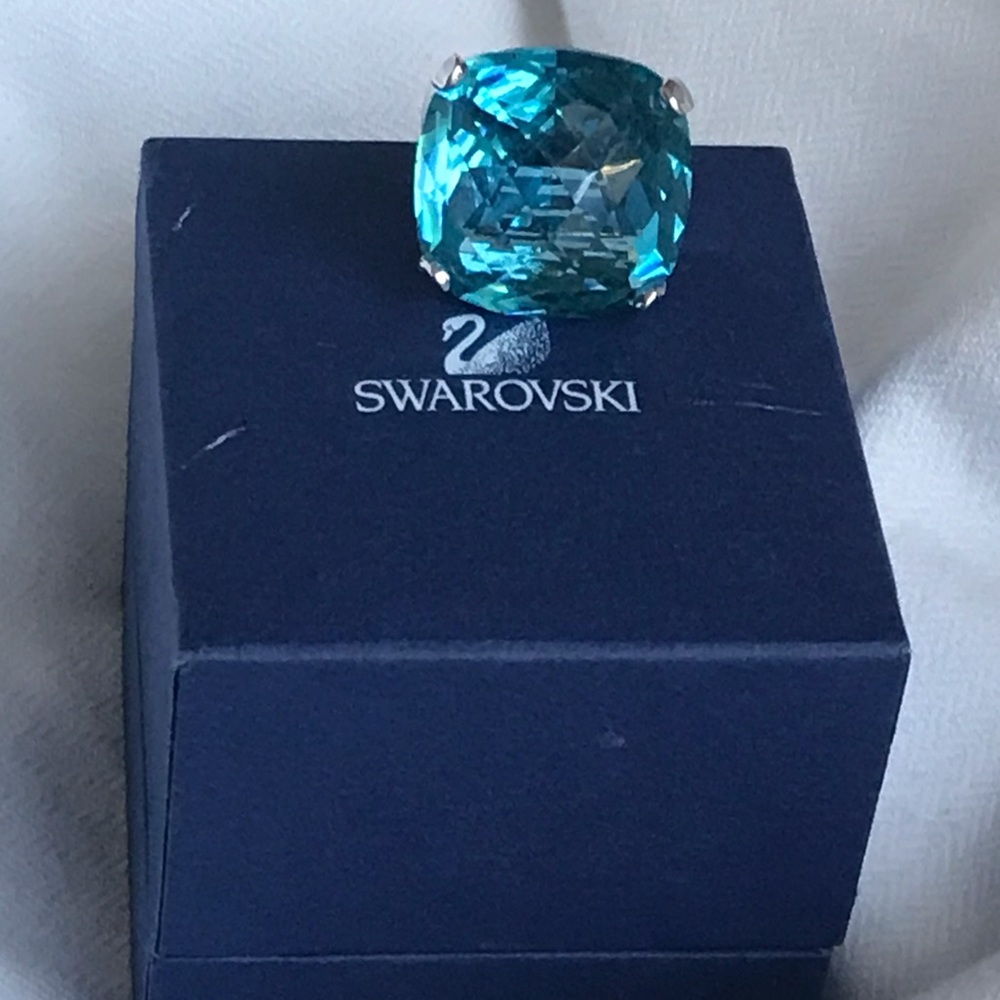 Swarovski Ring.Worn ONCE! Christmas 🎄present 🎁